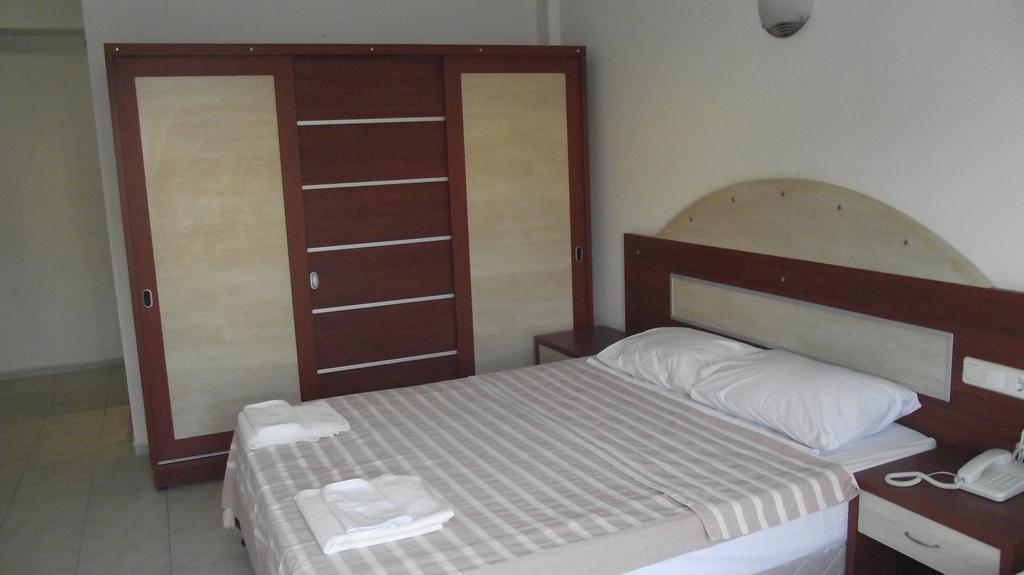 Ado Beach Hotel Turgutreis Zimmer foto